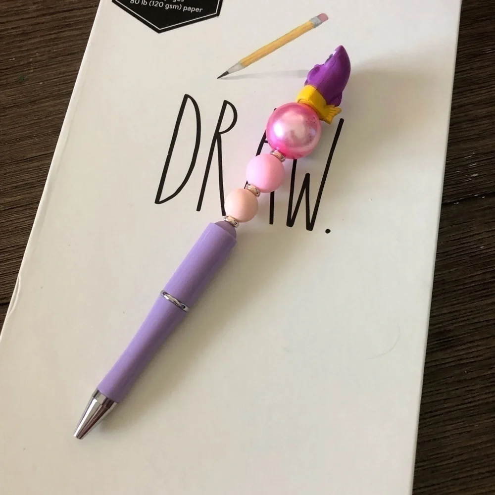 Disney Doorables: Finding Nemo: Gurgle handmade beaded pen